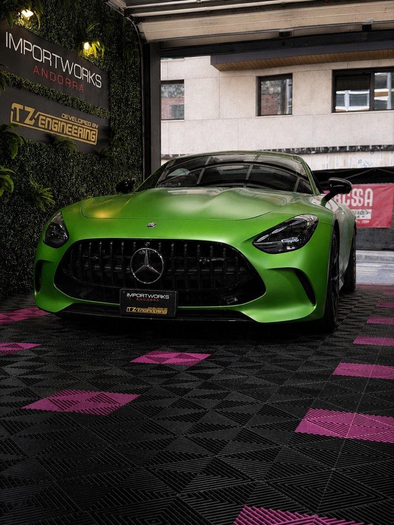 Mercedes-AMG GT 63 Coupé verd lima a l’oficina Importworks Andorra